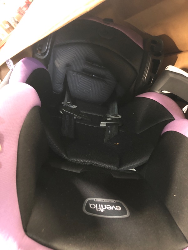 Photo 4 of ***USED - DAMAGED - SEE PICTURES***
Evenflo Maestro Sport Convertible Booster Car Seat, Forward Facing, High Back, 5-Point Harness