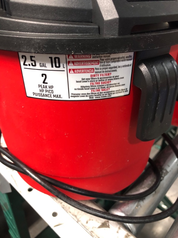 Photo 3 of (PARTS ONLY, DOES NOT TURN ON)  NON REFUNDABLE
CRAFTSMAN 2.5-Gallons 2-HP Corded Wet/Dry Shop Vacuum with Accessories Included
