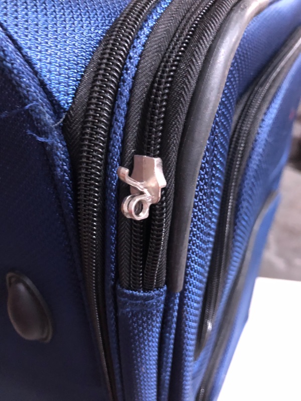 Photo 6 of ***HEAVILY USED AND DIRTY - ZIPPER BROKEN - SEE PICTURES***
SwissGear Sion Softside Expandable Roller Luggage, Blue, Checked-Large 29-Inch