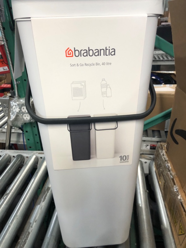 Photo 2 of (DAMAGE SHOWN IN PHOTOS)
Brabantia Sort & Go Kitchen Recycling/Garbage Trash Can (10.6 Gal/Light Gray) PerfectFit Bags Included 10.6 Gal / 40L Light Gray