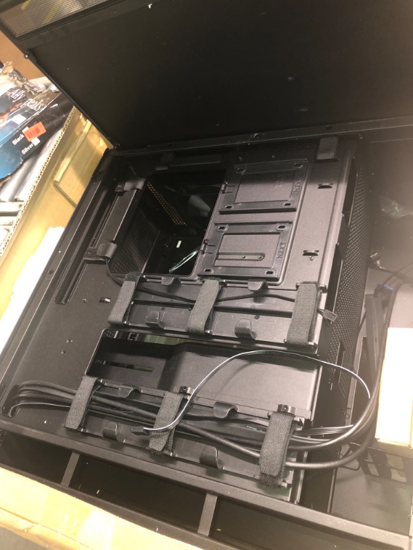 Photo 4 of **Broken Scratch Panels Not Mounting Correctly** NZXT H7 - CM-H71BB-01 - ATX Mid Tower PC Gaming Case - Front I/O USB Type-C Port - Quick-Release Tempered Glass Side Panel - Black H7 non RGB fan Black