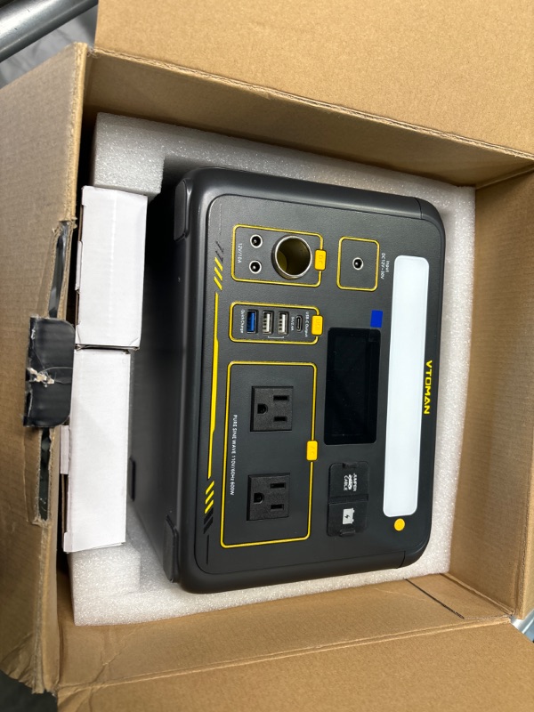 Photo 2 of ***FOR PARTS ONLY***

VTOMAN Jump 600X Portable Power Station 600W (1200W Peak), 299Wh LiFePO4 (LFP) Battery Powered Generator with 2x 110V/600W AC Outlets, 60W PD, Regulated 12V DC Output for RV/Van Camping & Home Backup