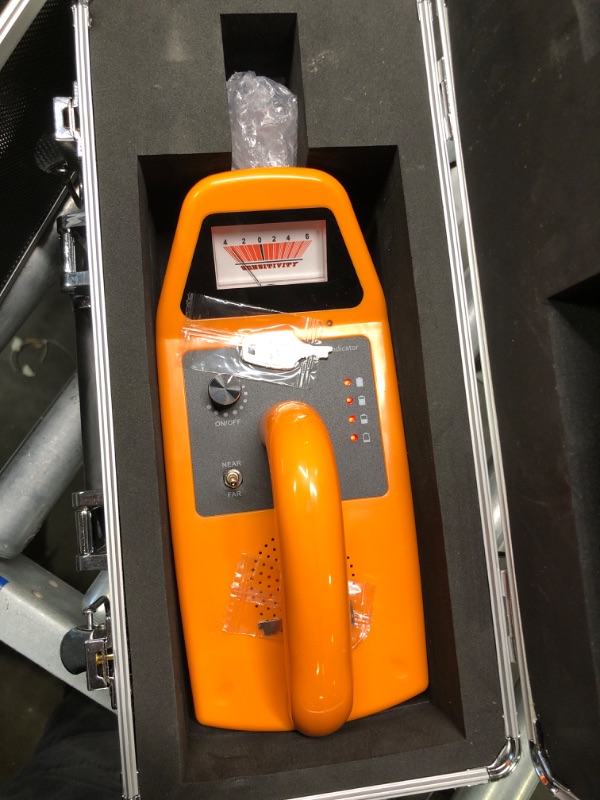 Photo 1 of Sewer Camera Pipe Inspection Video Camera with 7 in Color LCD Display Drain Pipe Sewer Inspection System IP68 Waterproof DVR Pipeline Inspection Camera with 512Hz Receiver (US US Plug 50m/164.0ft
*****no use manual in side*****