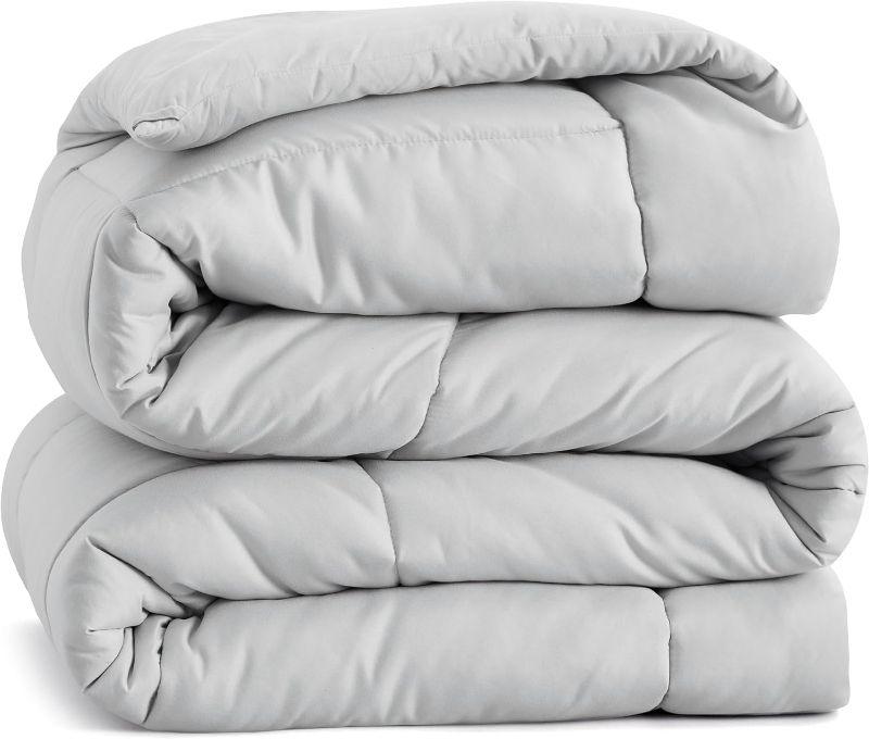 Photo 1 of  Queen Comforter Light Grey - All Season Quilted Down Alternative Comforter for Queen Bed, 300GSM Mashine Washable Polyester Bedding Comforter with Corner Tabs