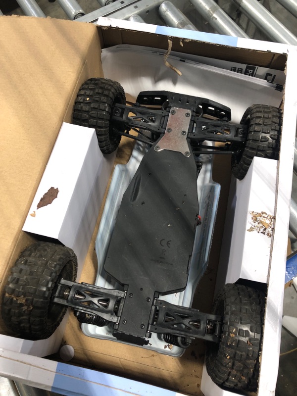 Photo 3 of ***FOR PARTS ONLY***     DEERC 9200E Large Hobby RC Cars, 48 KM/H 1:10 Scale Fast High Speed Remote Control Car for Adult Boy, 4WD 2.4GHz Off Road Monster RC Truck Toy All Terrain Racing,2 Batteries for 40 Min Play