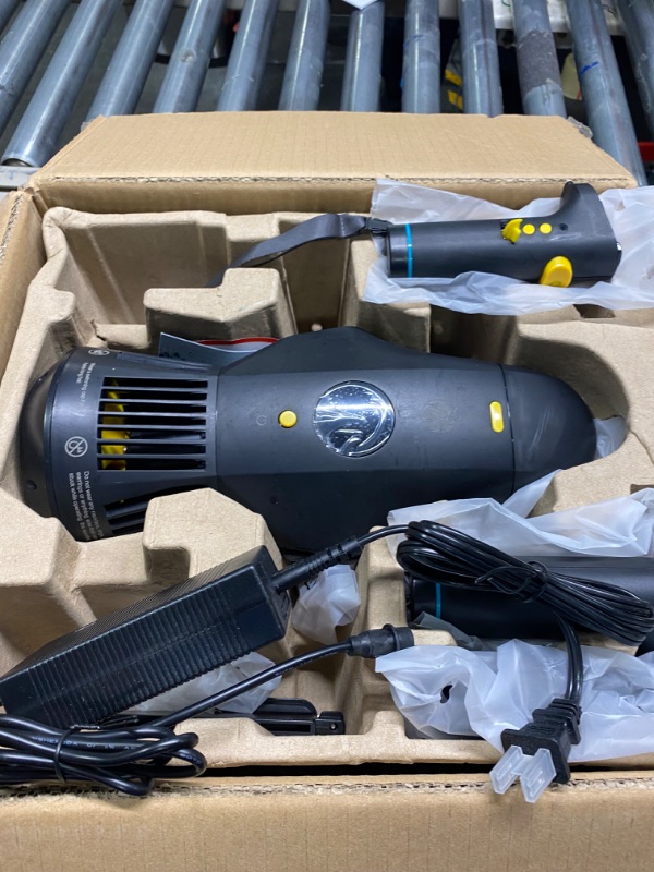 Photo 1 of **SOLD AS PARTS****CHARGER MISSING** Crew & Axel Underwater Scooter 2-1 for Paddle Boards & Scuba Snorklering Swimming - Paddle Board Motor - Paddle Board Scooter - 4500Mah Battery 3 Speeds Black