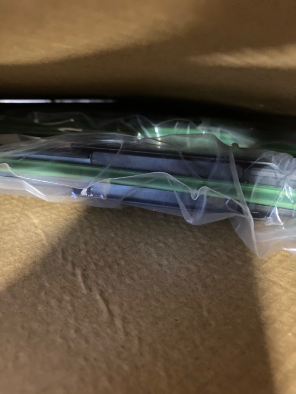 Photo 1 of EMITHSUN OEM QUALITY 26" + 22" Premium All-Seasons Durable Stable And Quiet Windshield Wiper Blades(Set of 2) 26"+22" (Pair For Front Windshield)