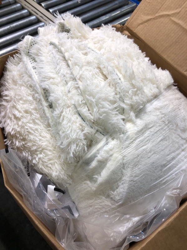 Photo 3 of  Area Rug, White Shaggy Plush Anti-Slip Fluffy Rug, White Carpet, White