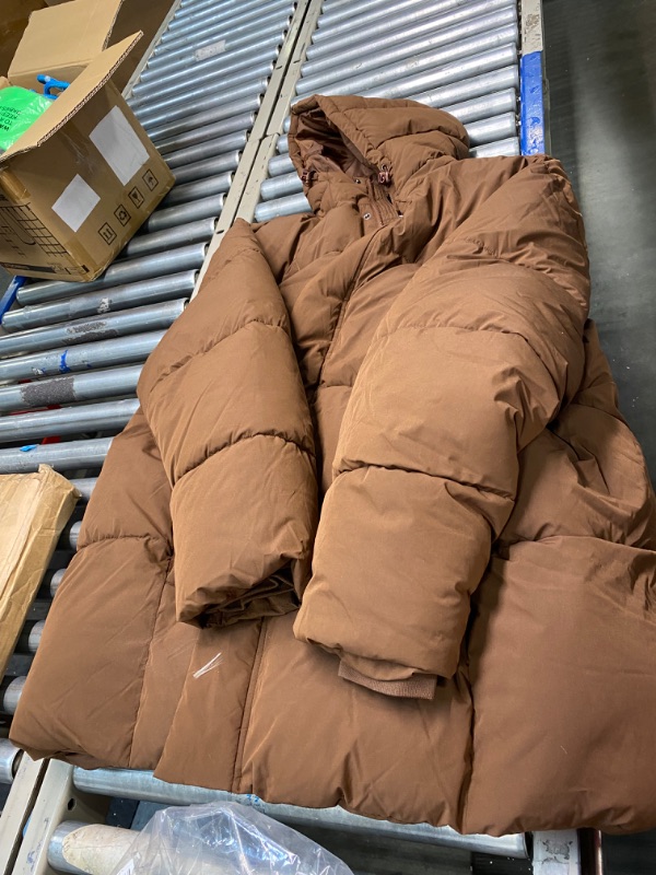 Photo 1 of Amazon essentials brown 4XL puffer jacket