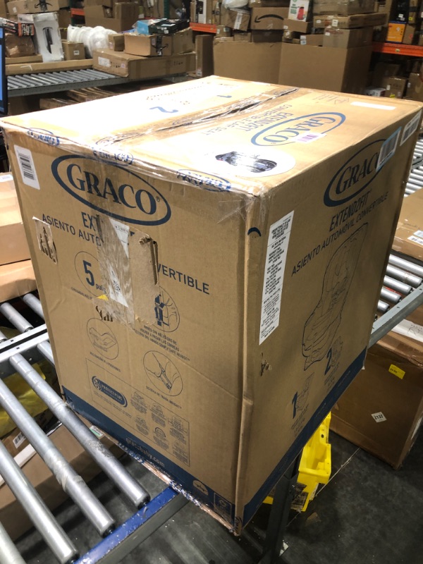 Photo 1 of Graco Extend2Fit Convertible Car Seat, Gotham
