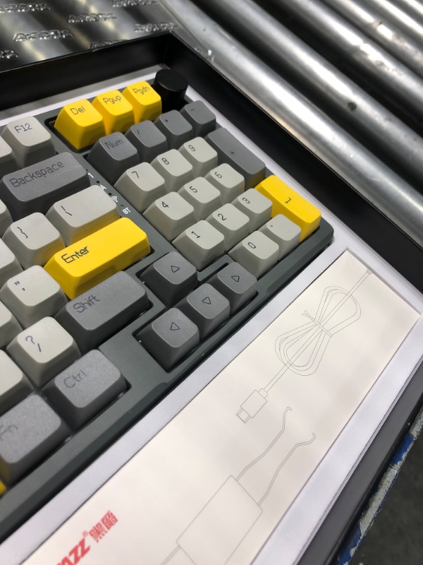 Photo 3 of Bluetooth Mechanical Keyboard
