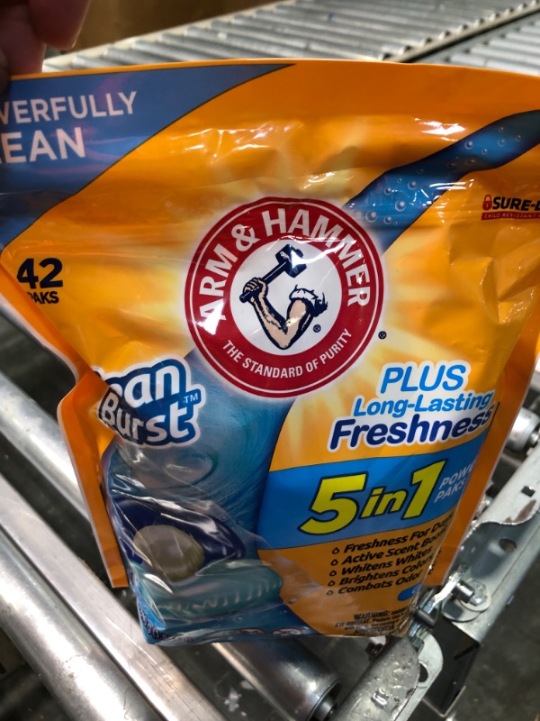 Photo 2 of Arm & Hammer Clean Burst 5-in-1 Laundry Detergent Power Paks, High Efficieny (HE), 42 Count