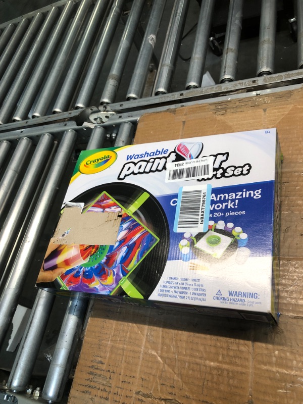 Photo 1 of Crayola Paint Pour