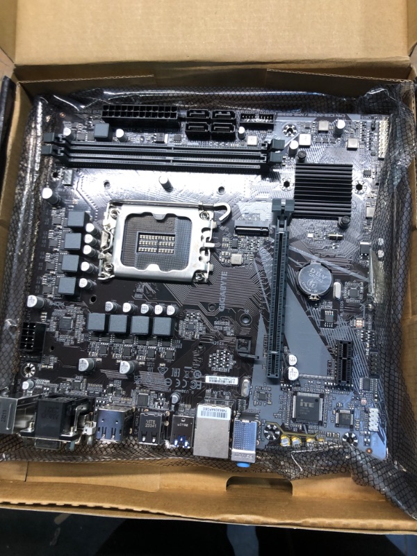 Photo 3 of GIGABYTE H610M S2H V2 DDR4 (H610/ Intel/LGA 1700/ Micro ATX/ DDR4/ Single M.2/ PCIe 4.0/ USB 3.2 Gen1/ Realtek GbE LAN/Motherboard) H610 H610M S2H V2 DDR4