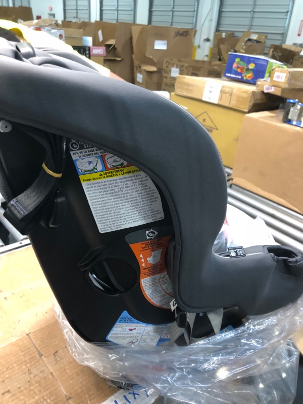 Photo 4 of Graco Extend2Fit Convertible Car Seat | Ride Rear Facing Longer with Extend2Fit, Redmond 2-in-1 Redmond