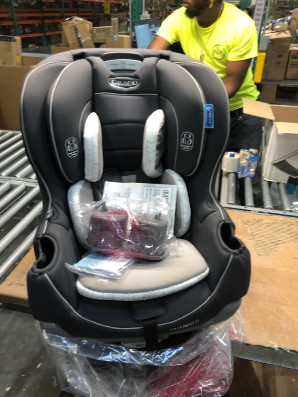 Photo 3 of Graco Extend2Fit Convertible Car Seat | Ride Rear Facing Longer with Extend2Fit, Redmond 2-in-1 Redmond