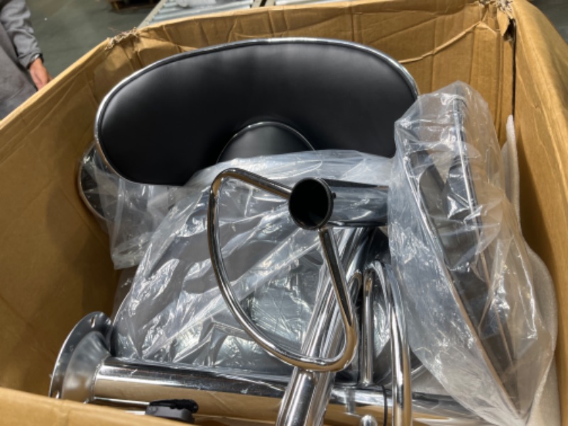 Photo 1 of **may missing hardware **Roundhill Furniture Masaccio Cushioned Leatherette Upholstery Airlift Adjustable Swivel Barstool with Chrome Base, Black