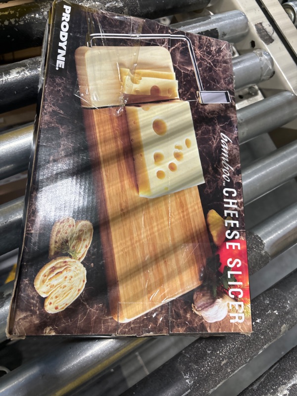 Photo 2 of ***FOR PARTS ONLY***

Prodyne 12 in. L X 6 in. W X 0.75 in. Bamboo Cheese Board with Slicer