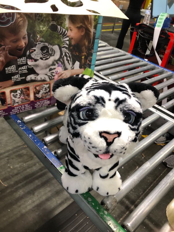Photo 2 of FurReal Roarin’ Ivory, The Playful Tiger Interactive Plush Toy, 100+ Sound-&-Motion Combinations, Ages 4 & Up (Amazon Exclusive)