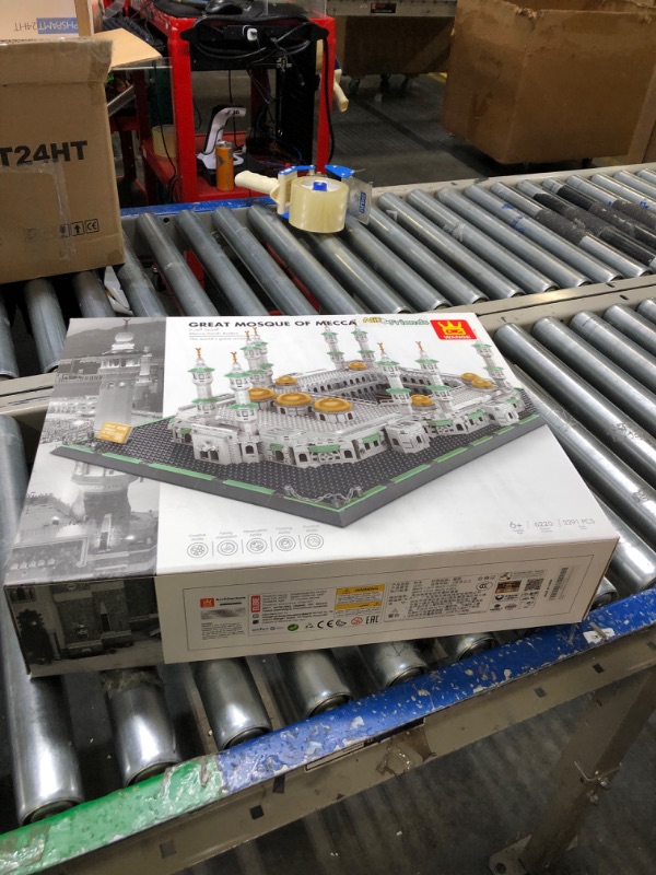 Photo 1 of Alif and Friends Masjid Al Haram Building Blocks Set - 2000+ Pcs Grand Mosque of Mecca Islamic Toys for Kids - Muslim Eid Mubarak Gifts for Kids