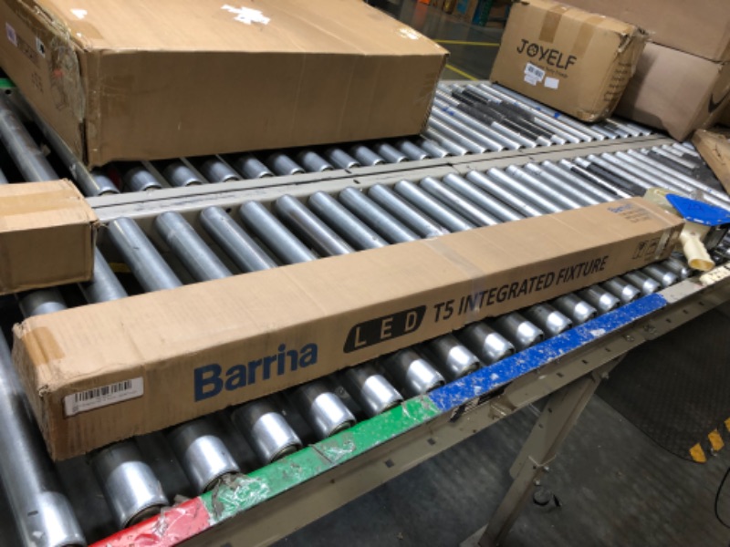 Photo 2 of (6 Pack) Barrina LED T5 Integrated Single Fixture, 4FT, 2200lm, 6500K (Super Bright White), 20W, Utility LED Shop Light, Ceiling and Under Cabinet Light, Corded Electric with ON/OFF Switch, ETL Listed 6-pack (6-power Cords)