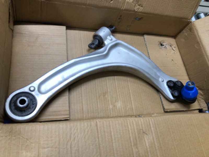 Photo 2 of A-Premium Front Right Lower Control Arm, with Ball Joint & Bushing, Compatible with Chevrolet HHR 2006-2011, Cobalt 2005-2010, Pontiac G5 2007-2010, Pursuit 2005-2006, Replace # K620897