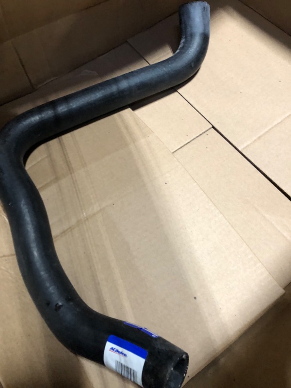 Photo 3 of ACDelco Gold 26398X Molded Lower Radiator Hose