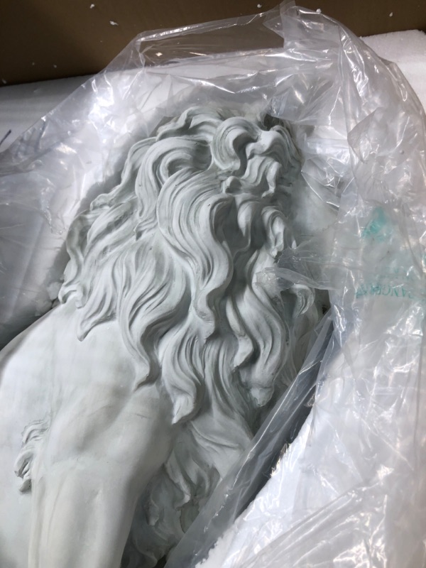 Photo 3 of **USED** Design Toscano Lion of Florence Sentinel Statue, Handcast Polyresin, Antique Stone Finish, 13 Inches Wide, 21 Inches Deep, 28 Inches High