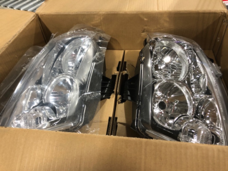 Photo 3 of M-AUTO Left&Right Headlights Assembly Compatible with 2011 2012 2013 Jeep Grand Cherokee Driver and Passenger Side, Factory Style Chrome Housing Clear Lens Clear Corner Head Lights Chrome/Clear - Clear Corner Halogen Light