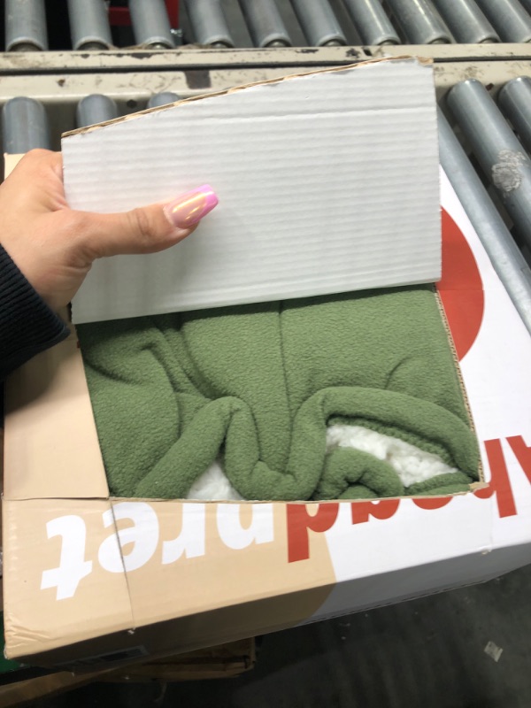 Photo 3 of ***FOR PARTS *** Heated Blanket-Electric Blanket,50"x60" Soft Heated Throw Blanket with 5 Heating Levels & 3 Hours auto-Off,Over-Heat Protection Fast-Heating,Machine Washable?Green? Green 50''X60''