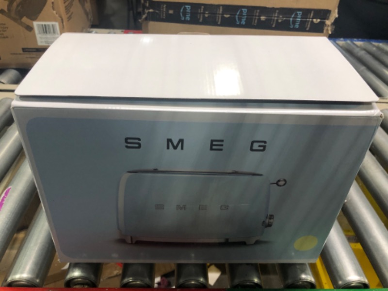 Photo 2 of SMEG 2 Slice Retro Toaster (Cream)