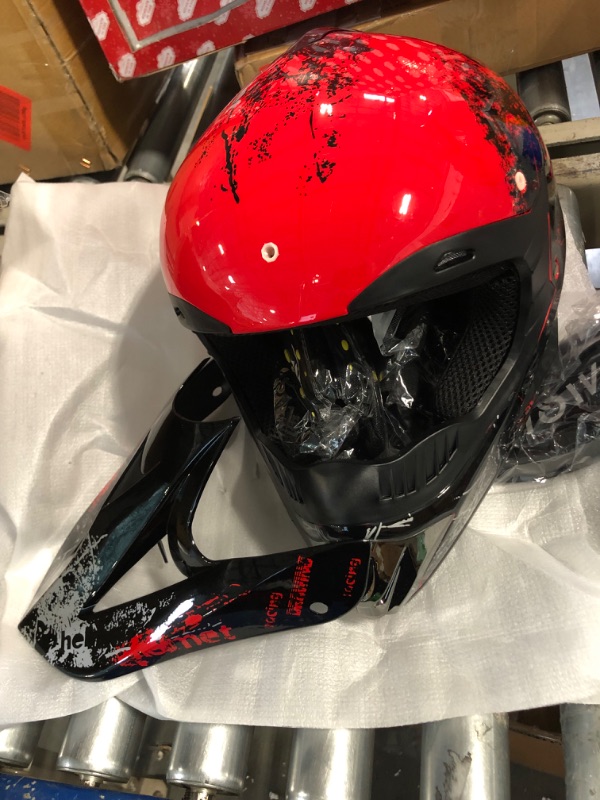 Photo 2 of  Bike Helmets Youth Motocross Helmet Fashion Adult Motorcycle Helmet Off-Road Moutain Bike Helmet DOT Approved 4Pcs Set
Style:Red