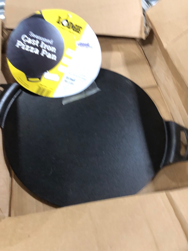 Photo 1 of 15" Cast Iron Pizza Pan