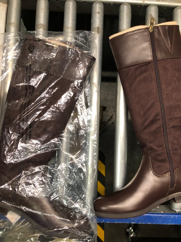 Photo 1 of Tommy Hilfiger Shyenne 2 sixe 8.5.****Cut on the top one boot.