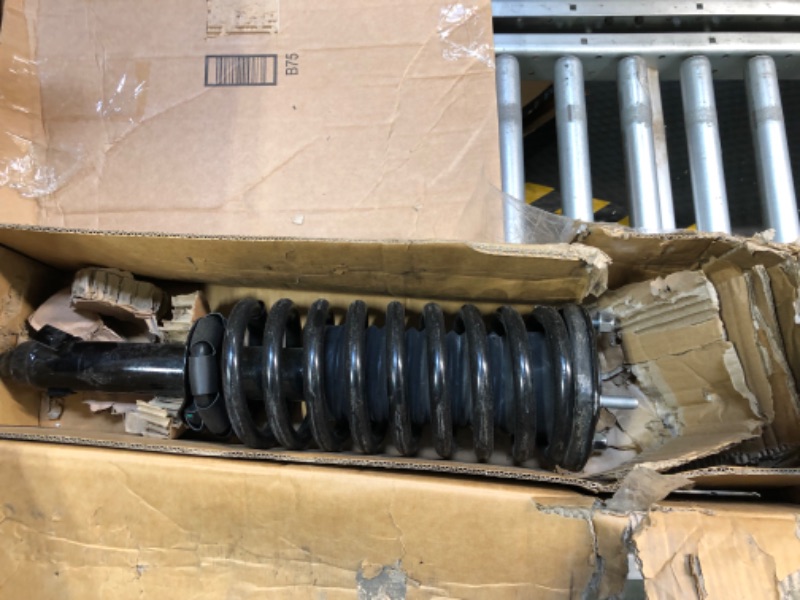 Photo 1 of KYB SR4040 Strut Plus Complete Corner Unit Assembly, Black***UNKNOWN CAR 20" long, 5" wide