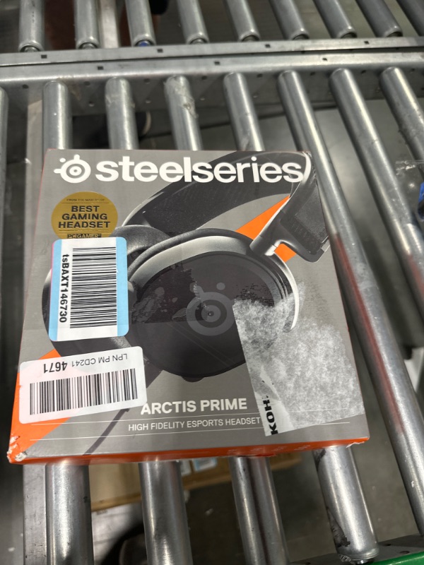 Photo 2 of SteelSeries Arctis Prime 3.5mm/ USB Type-C Connector Circumaural Headset