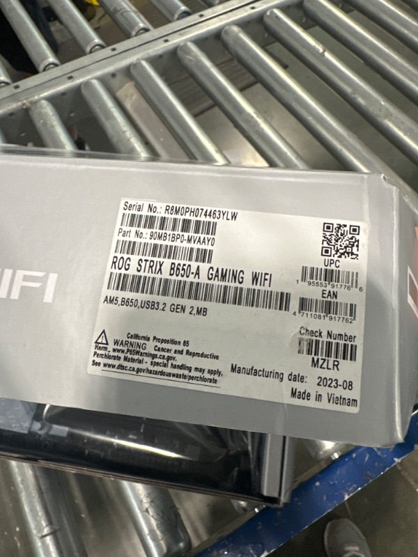 Photo 5 of ASUS ROG Strix B650-A Gaming WiFi 6E AM5 (LGA1718) Ryzen 7000 Gaming Motherboard(12+2 Power Stages,DDR5,3xM.2 Slots,PCIe® 4.0, 2.5G LAN,WiFi 6E,USB 3.2 Gen 2x2 Type-C® Port)