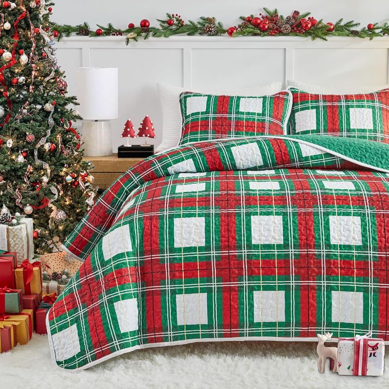 Photo 1 of ** USED**  Flysheep Christmas Comforter Set 3 Pieces King Size, Red Green White Plaid Reversible Design, Soft Microfiber Lightweight Bedding Sets Plaid King (1 Comforter + 2 Pillow Shams)
