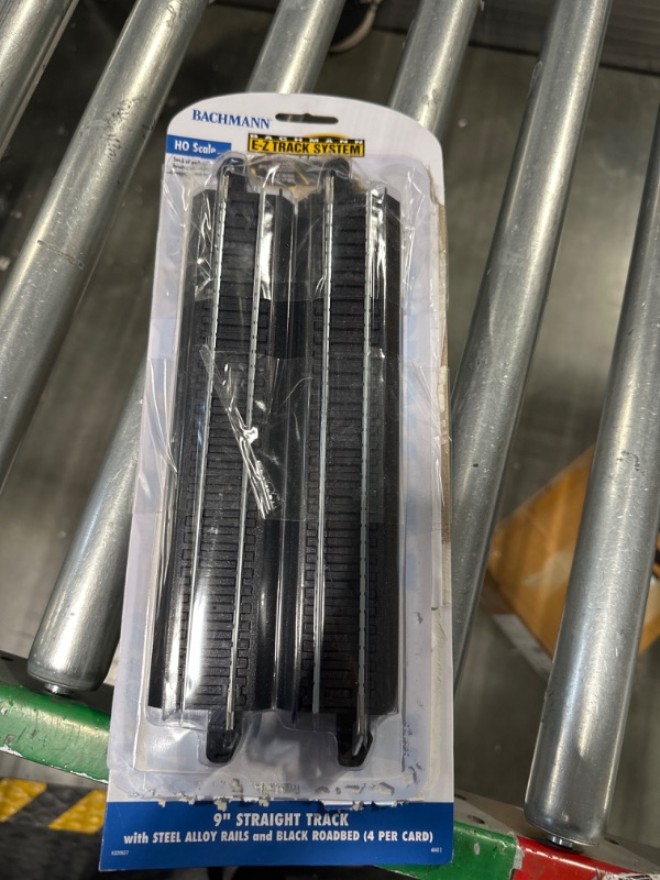 Photo 1 of Bachmann 9" Straight E-Z Track (4) HO