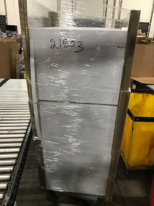 Photo 1 of Whirlpool 18.2-cu ft Top-Freezer Refrigerator (White)
