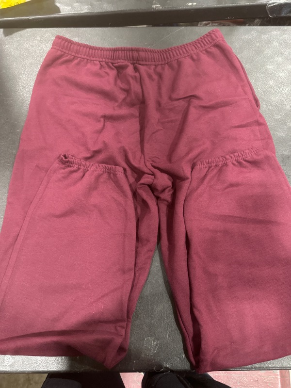 Photo 2 of Fruit of the Loom Eversoft Fleece Elastic Bottom Sweatpants with Pockets, Relaxed Fit, Moisture Wicking, Breathable LARGE 
