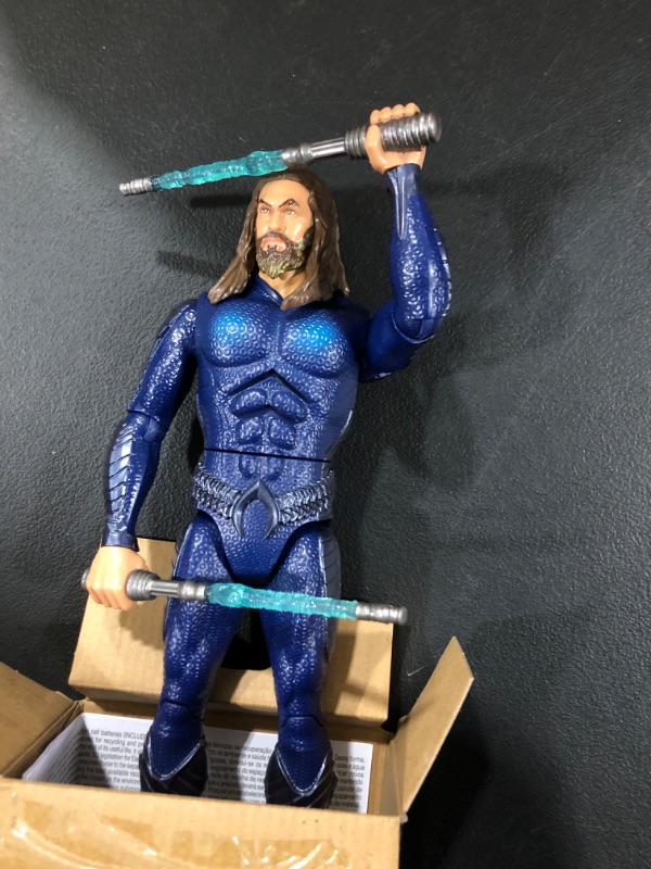 Photo 2 of Aquaman DC Comics, Double Strike Action Figure, 12-inch, Stealth Suit, Lights & Sounds, 11 Points of Articulation, Collectible Superhero Kids Toys for Boys