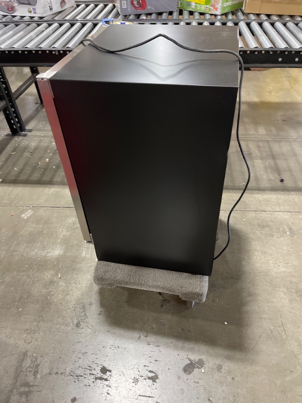 Photo 5 of Velieta 24 Inch Beverage Refrigerator Cooler,210 Cans Wide Beverage and Beer Fridge with Glass Door and Powerful Cooling Compressor, Built-in/Freestanding Drink Fridge for Kitchen, Bar or Office 24 Inch Wide Beverage Refrigerator