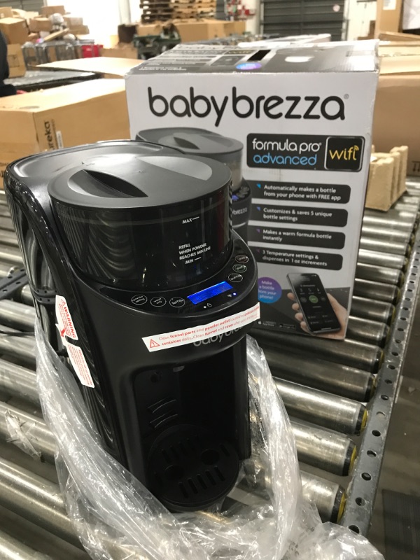 Photo 3 of Baby Brezza - Formula Pro Advanced Mixing System WiFi - Black
