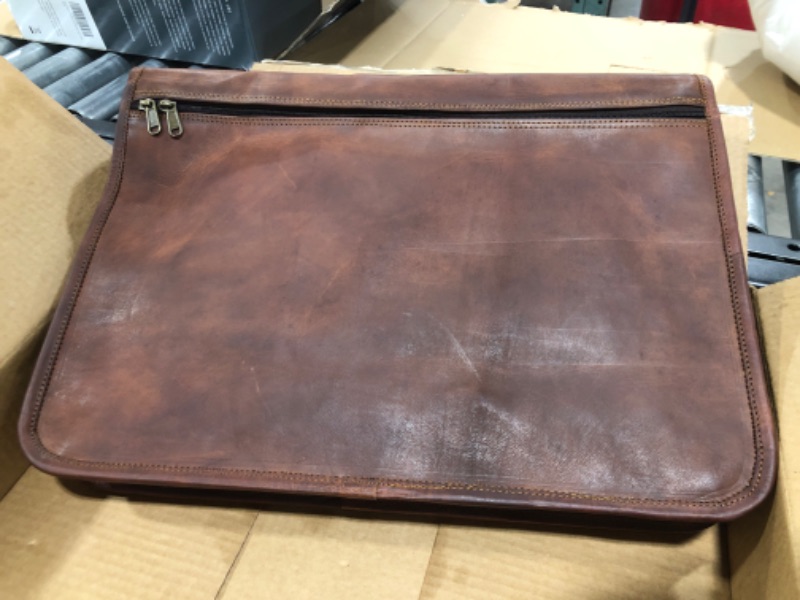 Photo 2 of  15 inch Vintage Crossbody Genuine Leather Laptop Messenger Bag