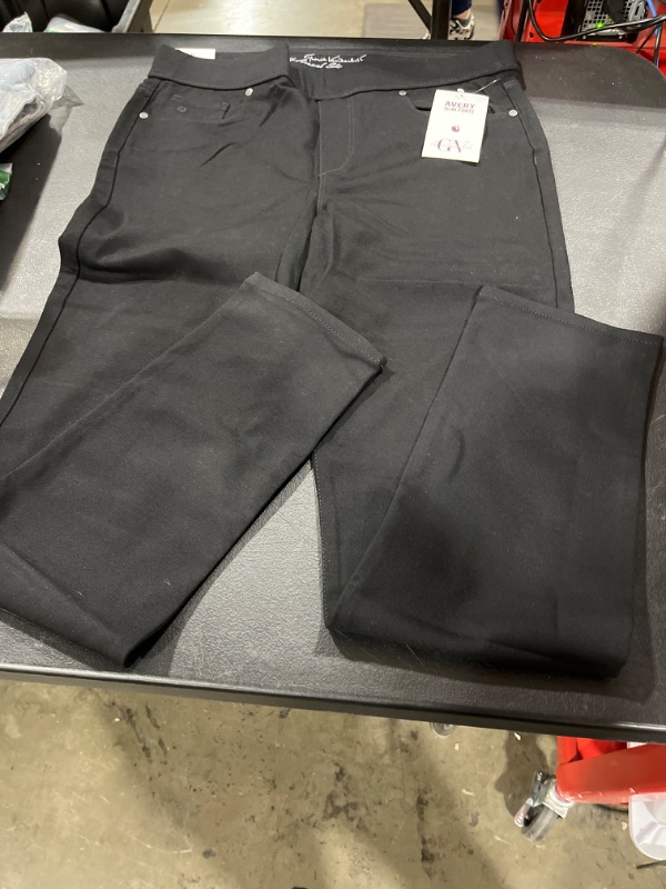 Photo 1 of Gloria Vanderbilt Women's Ponte Pull-On Leggings 12