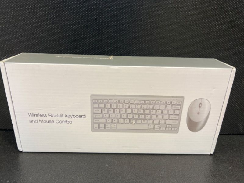 Photo 2 of seenda Bluetooth Keyboard and Mouse Backlit for iOS,iPad,iPhone, Multi-Device Wireless Keyboard and Mice Rechargeable Silent Portable US Layout for iPad Pro/Air/Mini, iPad 9.7/10.2 Inch, iPhone, Gray