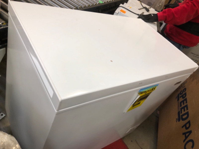 Photo 3 of 8.7 cu. ft. Manual Defrost Chest Freezer in White
