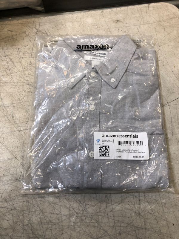 Photo 3 of Amazon Essentials Men's Regular-Fit Short-Sleeve Pocket Oxford Shirt Large Grey