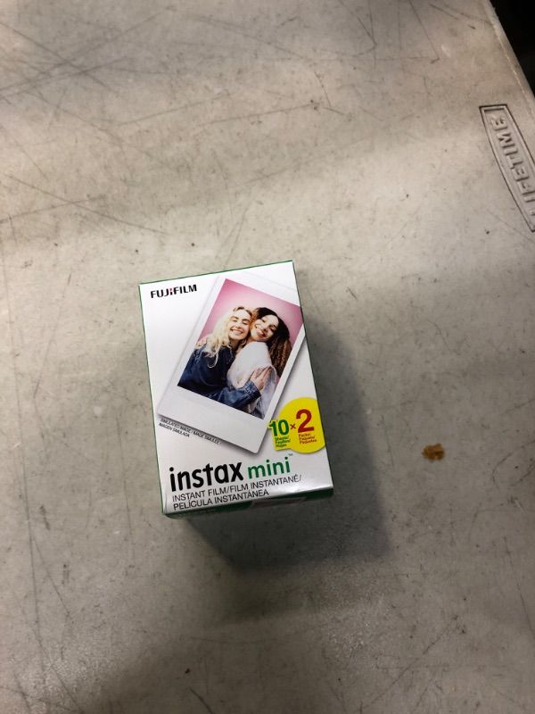 Photo 1 of Fujifilm Instax Mini Instant Film Twin Pack (White) 20 photos White